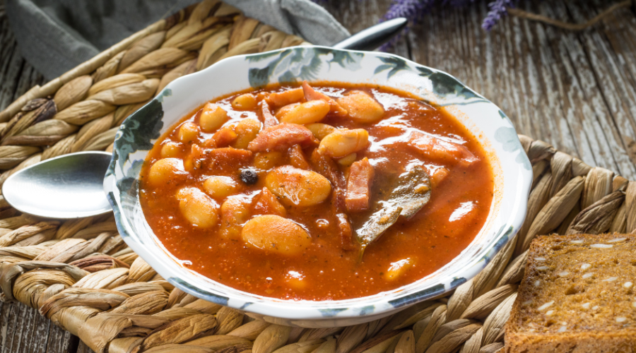 Bretonische Bohnen mit Speck und Kartoffeln